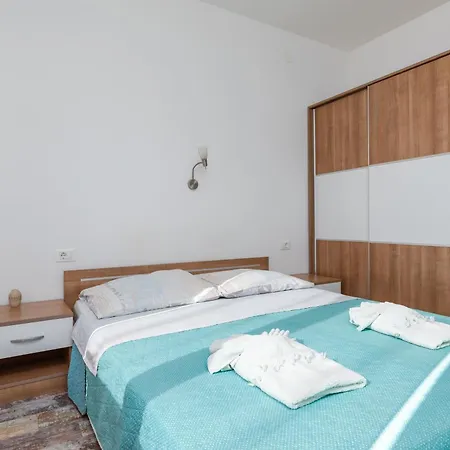 شقة By The Sea Igrane, Makarska - 22690 إيغراني