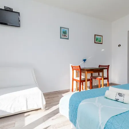 شقة By The Sea Igrane, Makarska - 22690 *