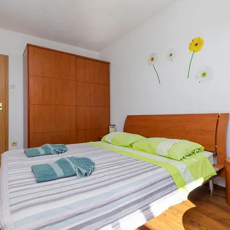 شقة By The Sea Igrane, Makarska - 22690 *