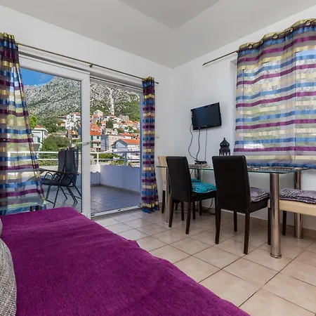 شقة By The Sea Igrane, Makarska - 22690 *