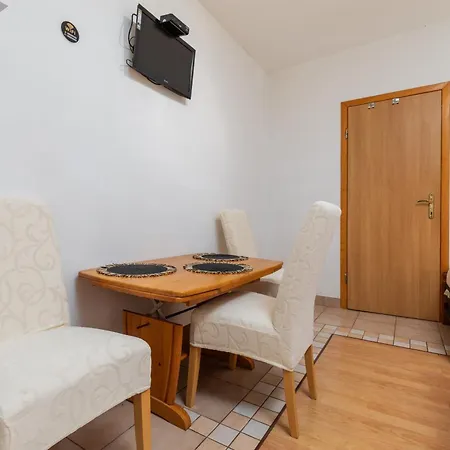 شقة By The Sea Igrane, Makarska - 22690 إيغراني