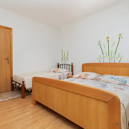 By The Sea Igrane, Makarska - 22690 شقة